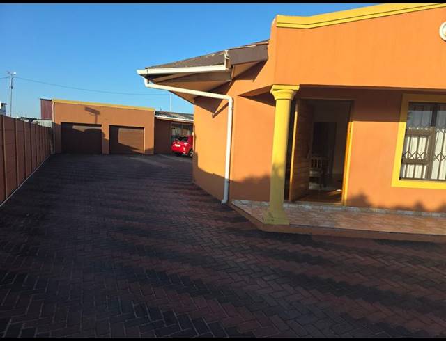 3 BEDROOM HOUSE FOR SALE IN LANGA